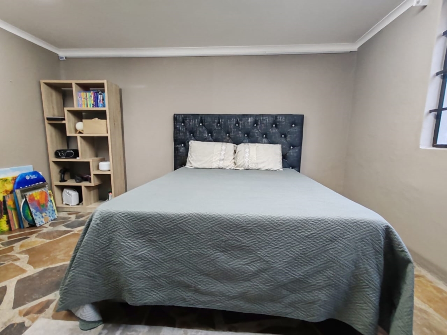 Commercial Property for Sale in Colleen Glen Eastern Cape